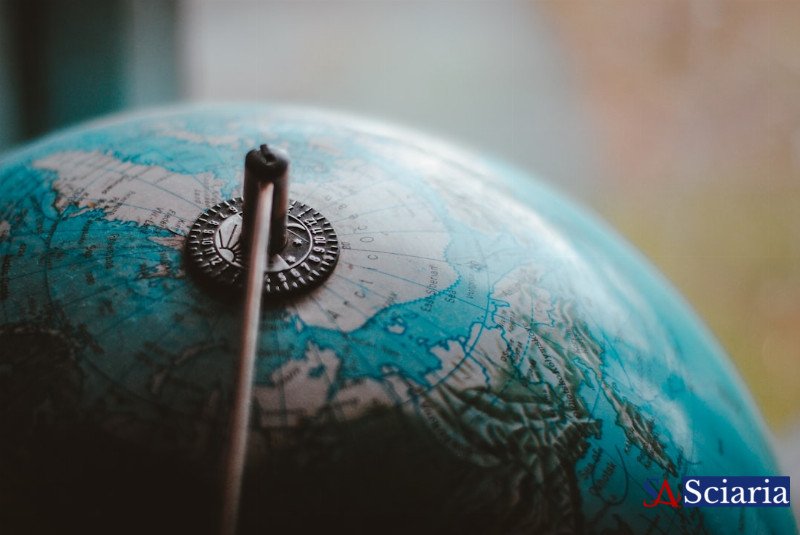 The Global Paradox: How Hyper-Connection Fuels a New Era of Localism