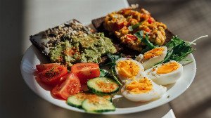 The Silent Language of Food: What Your Body Hears from Every Bite