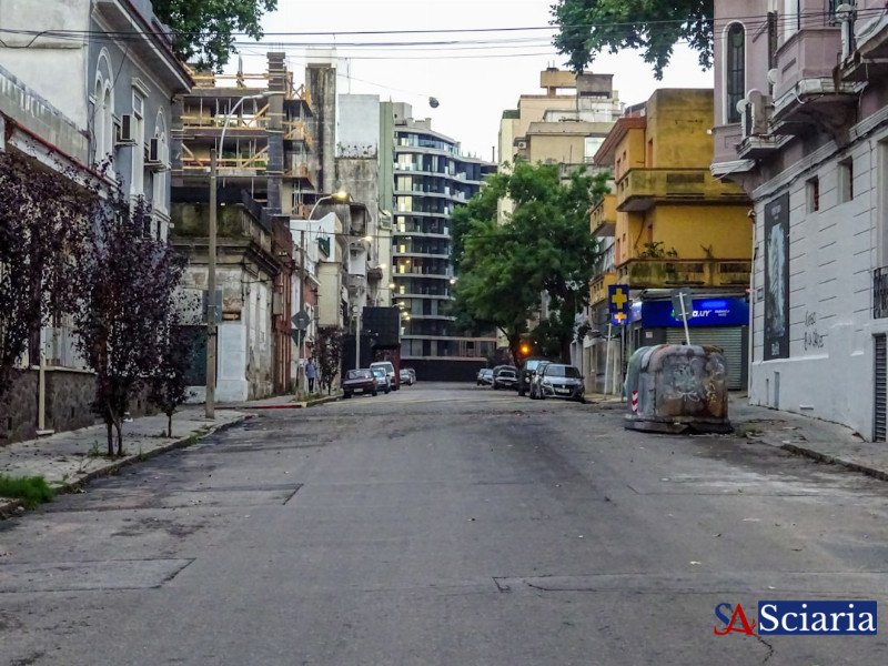 Who Owns Our Streets? Unpacking the 'Right to Roam' in Urban Mobility